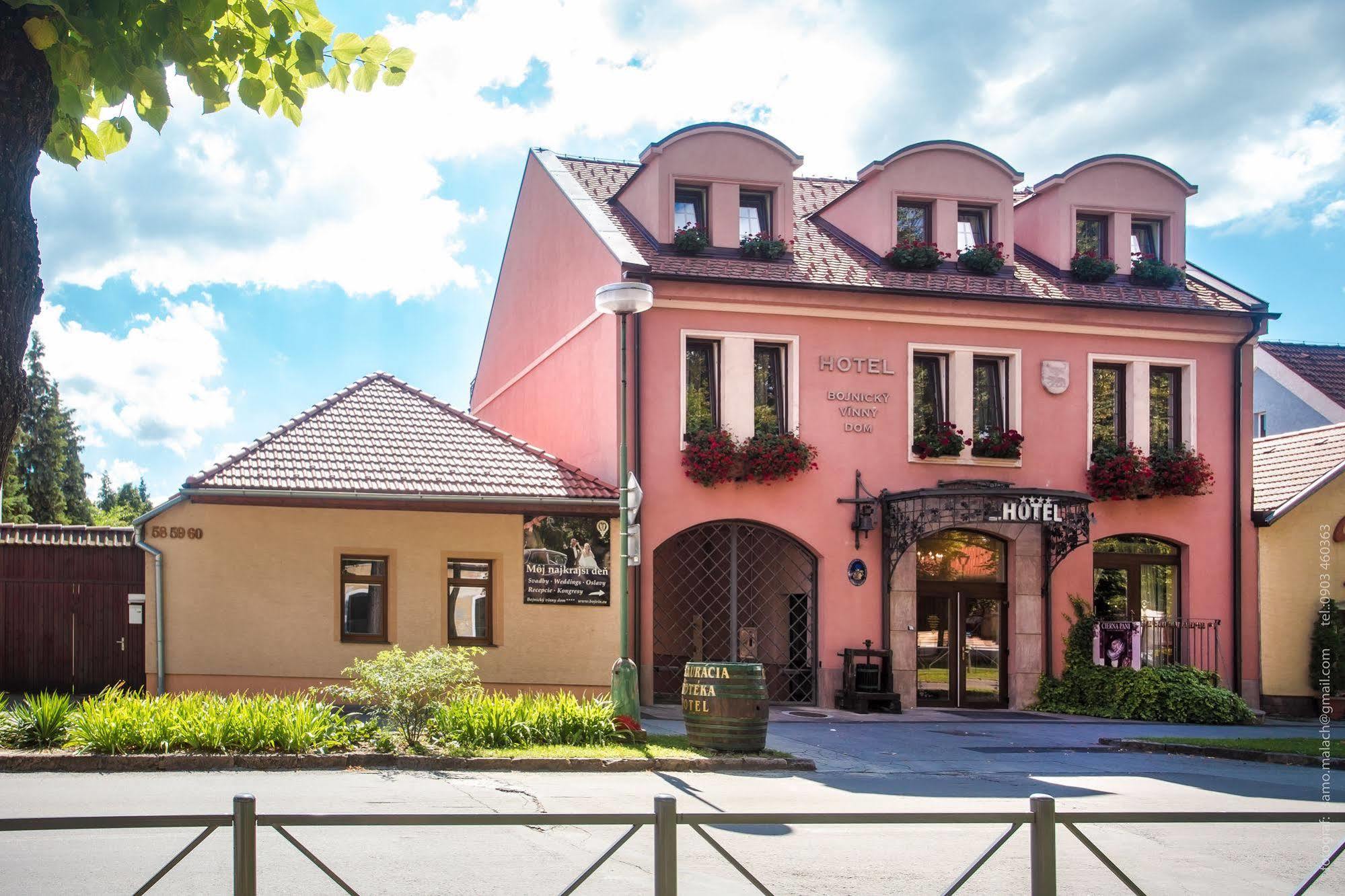 Hotel Bojnicky Vinny Dom Bojnice Buitenkant foto